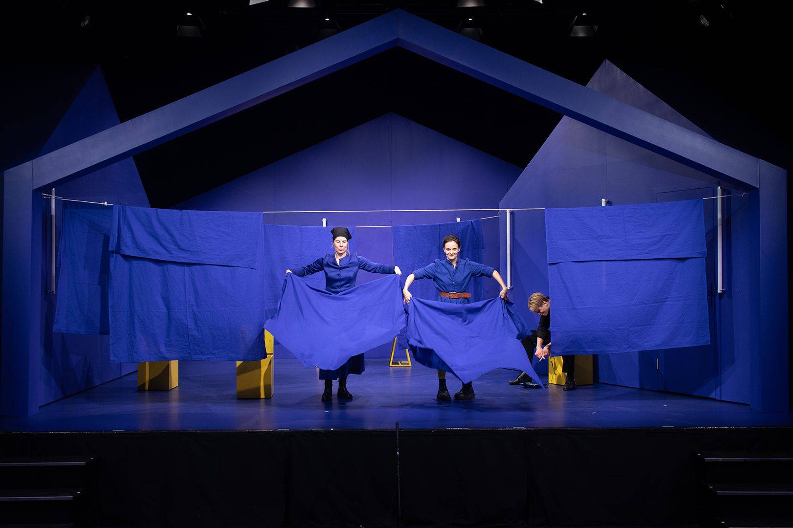 Az igazság gyertyái fotó: Budaörsi Latinovits Színház